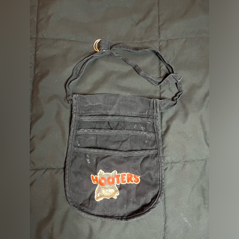 Official Hooters Uniform Pouch- Black‎